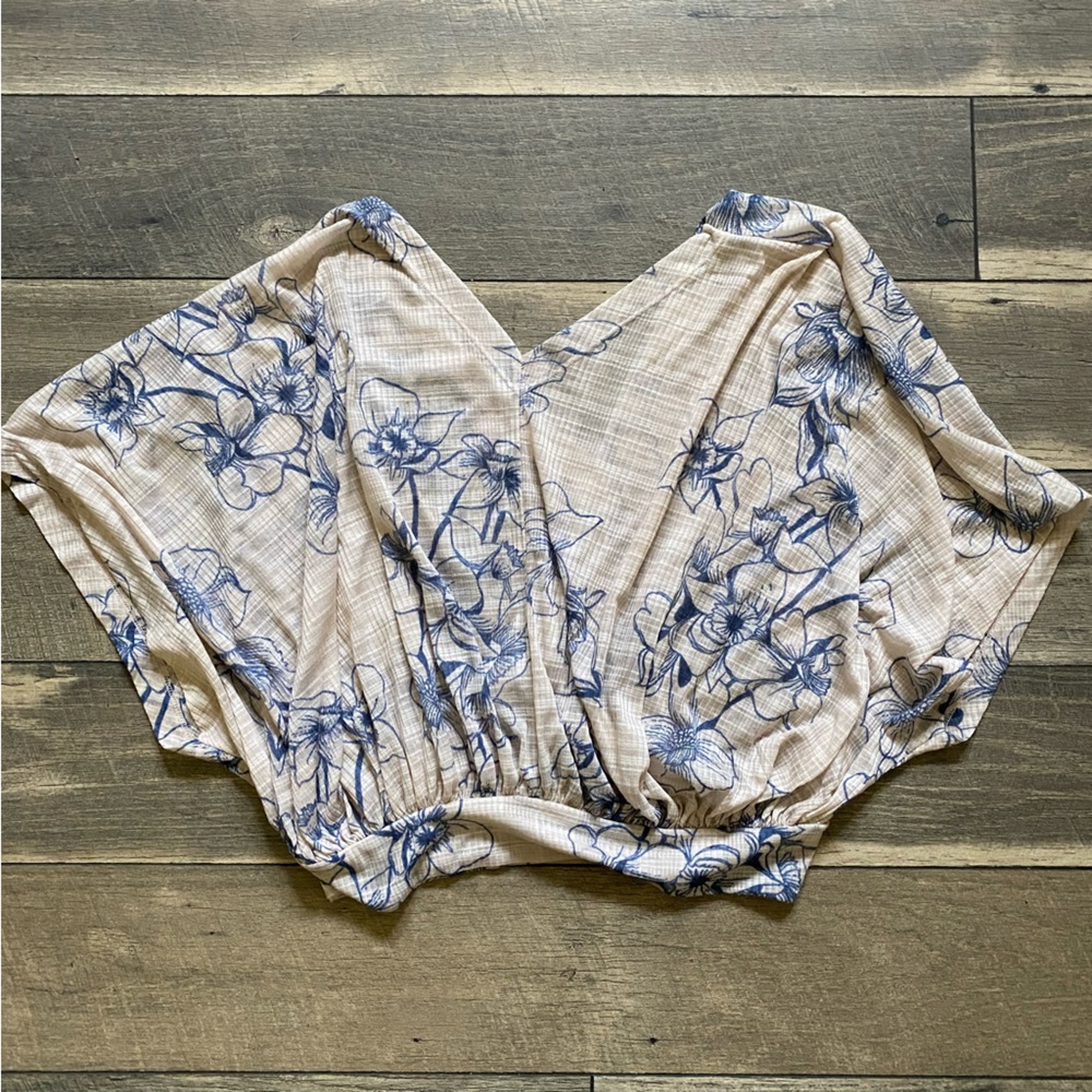 Free People || Flowy Floral Boho Top Size M - Picture 3 of 7